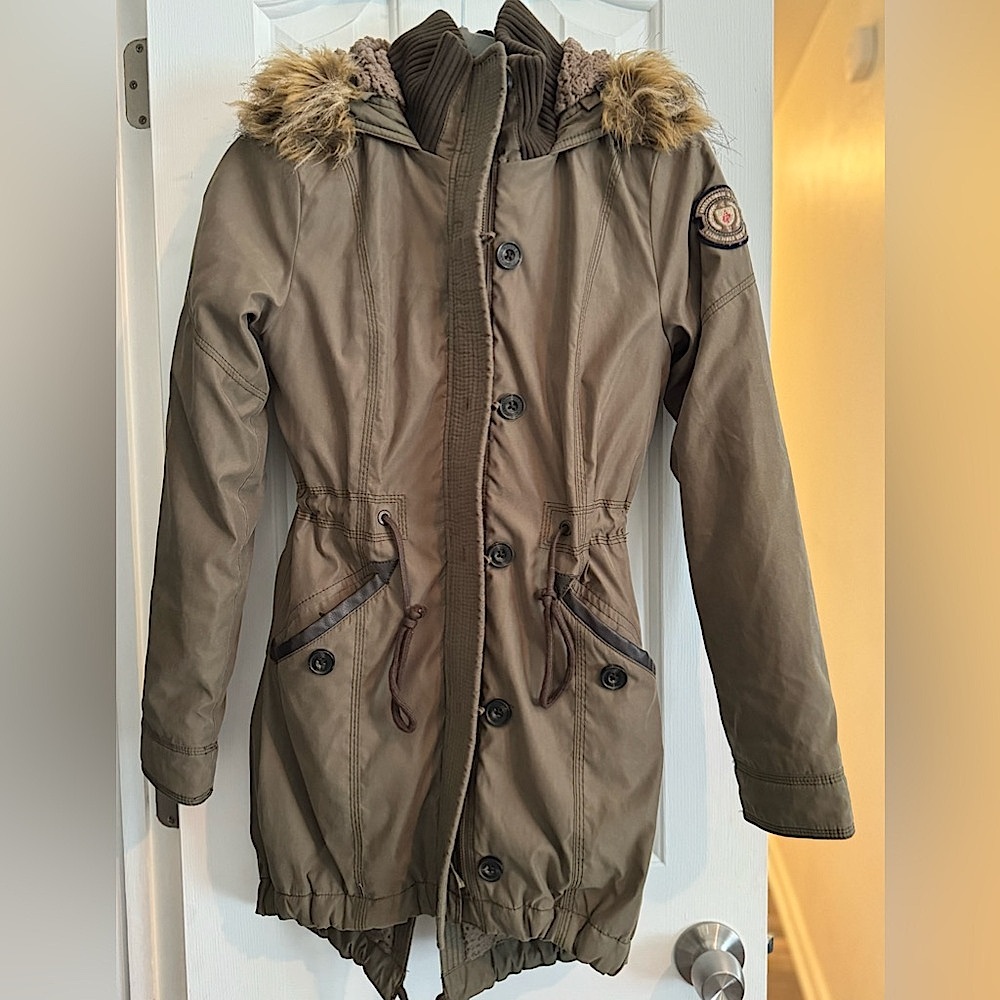 Abercrombie & Fitch Sherpa-Lined Military Parka utility  jacket Olive Green